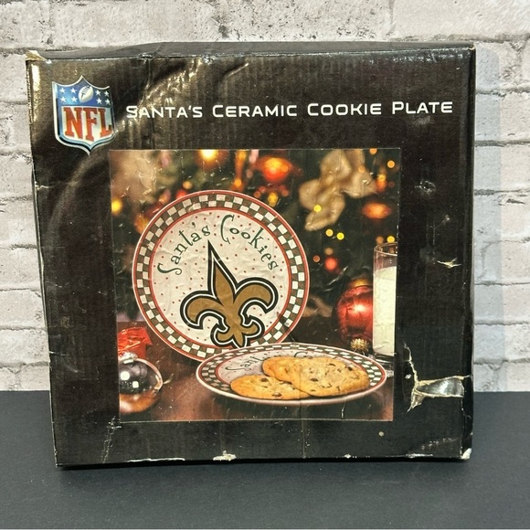 NEW ORLEANS SAINTS Santa’s Ceramic Cookie Plate - Picture 7 of 8